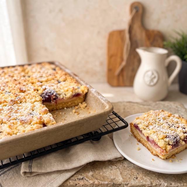 Pudding-Kirsch-Streusel-Kuchen
